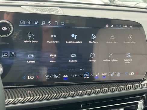 New 2025 Chevrolet Traverse High Country FWD image 36