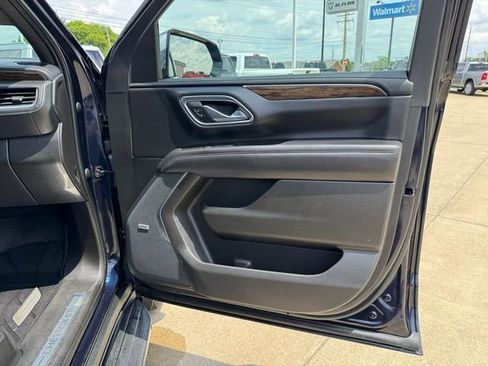 Used 2021 Chevrolet Tahoe Premier AWD/4WD image 25