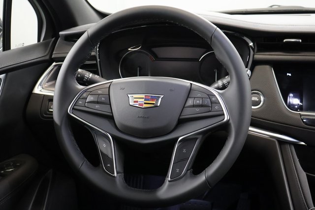 New 2026 Cadillac XT5 Luxury w/ LPO, Floor Liner Package AWD/4WD image 15