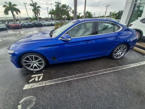 Used 2022 Genesis G70 3.3T RWD image 3