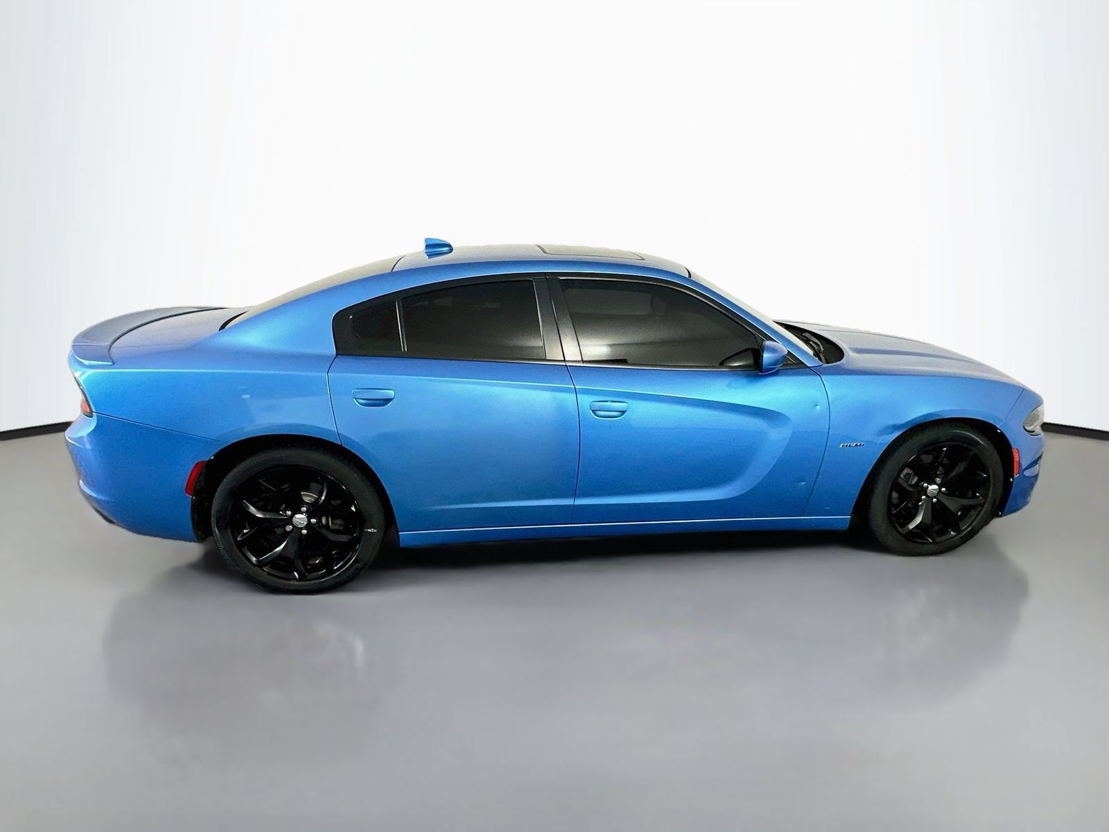 Used 2015 Dodge Charger R/T RWD image 8