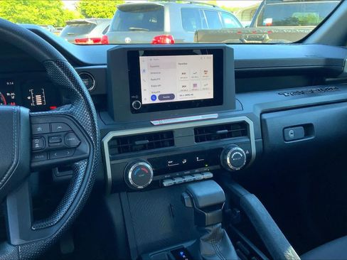 Used 2024 Toyota Tacoma SR image 7