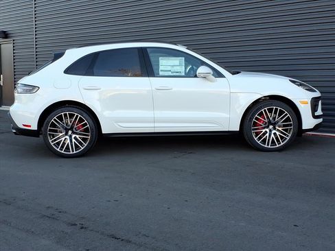 New 2026 Porsche Macan S image 30