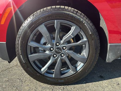Used 2024 Chevrolet Equinox RS w/ RS Leather Package AWD/4WD image 9