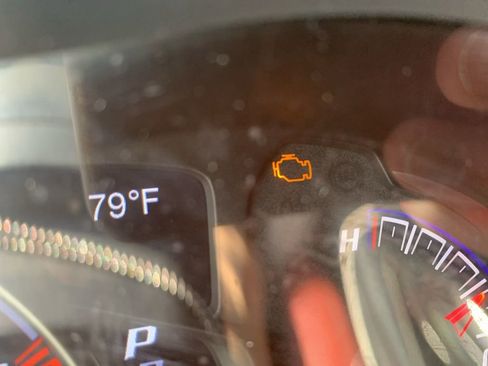 Used 2017 Jeep Grand Cherokee SRT image 27