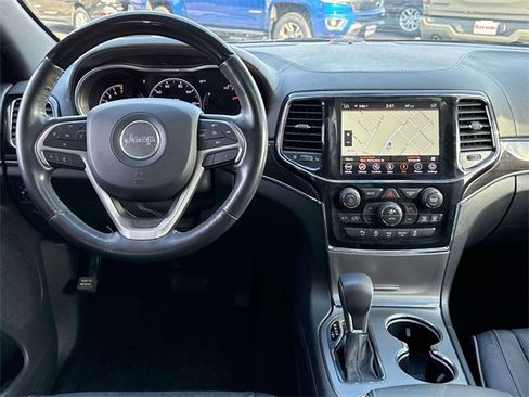 Used 2020 Jeep Grand Cherokee Overland image 3