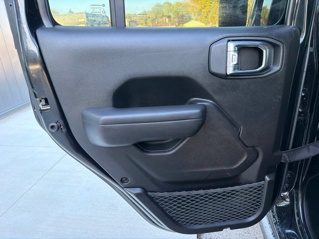 Used 2023 Jeep Wrangler Unlimited w/ Cold Weather Group AWD/4WD image 16