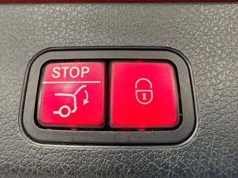 Used 2020 Mercedes-Benz GLB 250 image 26
