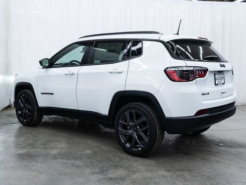 New 2026 Jeep Compass Latitude image 4