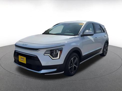 Used 2026 Kia Niro LX FWD image 7
