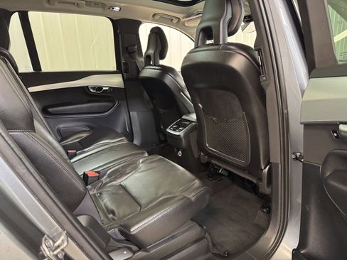 Used 2018 Volvo XC90 T5 Momentum w/ Convenience Package image 28