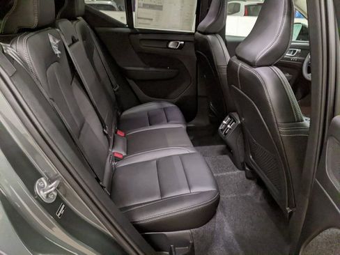 New 2026 Volvo XC40 B5 Core w/ Climate Package image 25