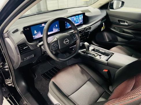 New 2026 Nissan Sentra SR w/ Floor Mat Package FWD image 20
