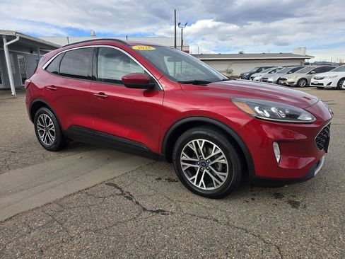 Used 2020 Ford Escape SEL image 2