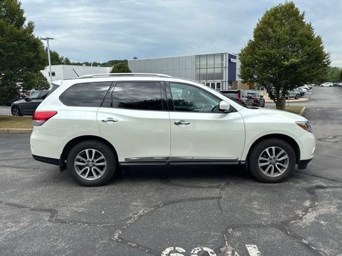 Used 2016 Nissan Pathfinder SL w/ SL Tech Package AWD/4WD image 6