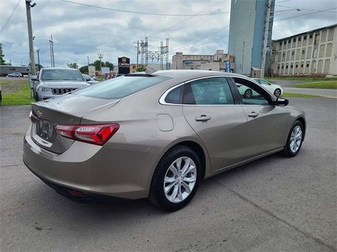 Used 2022 Chevrolet Malibu LT image 6