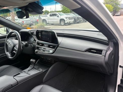 Used 2022 Lexus ES 350 w/ Premium Package FWD image 13