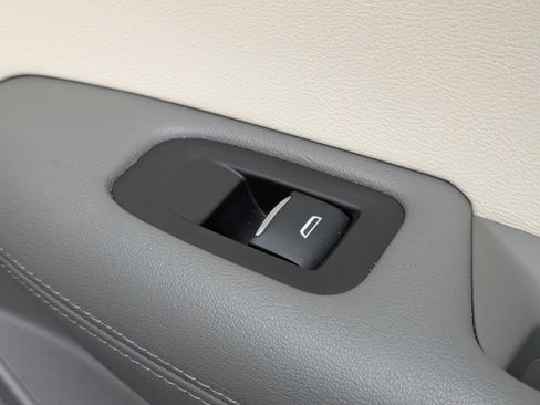 Used 2019 Cadillac XT5 Premium Luxury w/ Driver Assist Package image 36