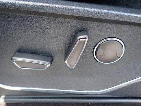 Certified 2022 Ford F150 Lariat w/ Equipment Group 502A High image 24