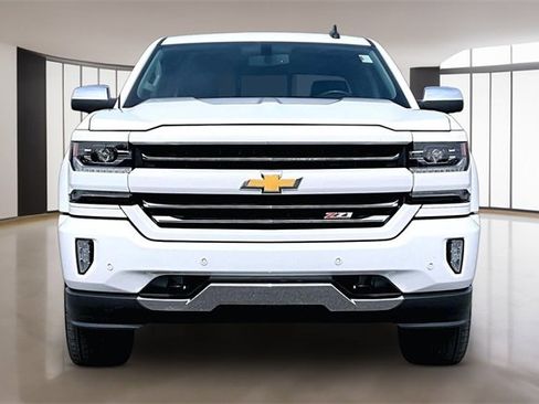 Used 2018 Chevrolet Silverado 1500 LTZ Z71 w/ LTZ Plus Package image 2