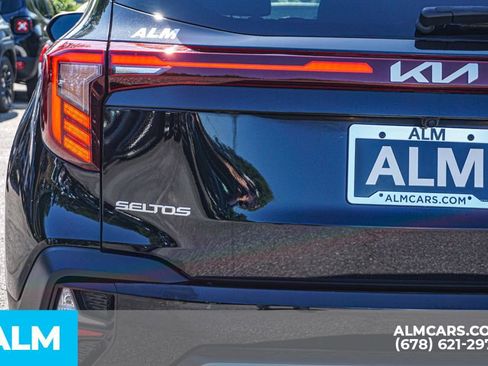 Used 2024 Kia Seltos EX image 13