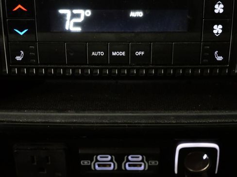 Used 2022 Jeep Wagoneer Series III w/ Premium Group I image 24