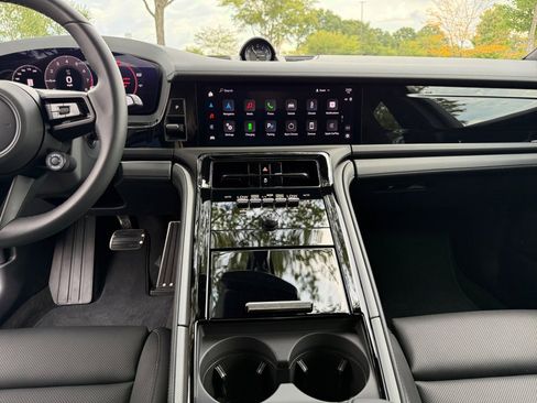 New 2025 Porsche Panamera 4 image 16