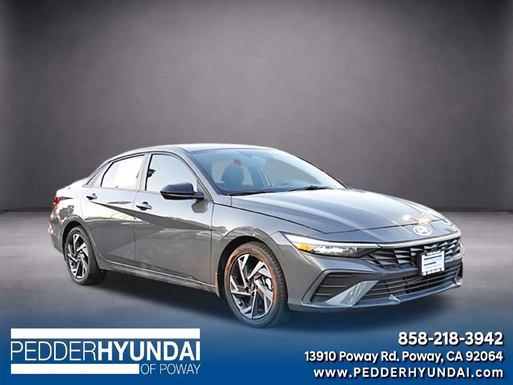 Certified 2025 Hyundai Elantra Sport FWD image 1