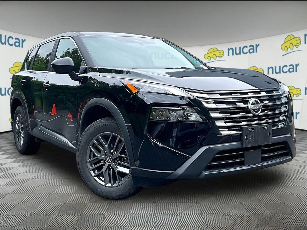 Used 2024 Nissan Rogue S AWD/4WD image 1