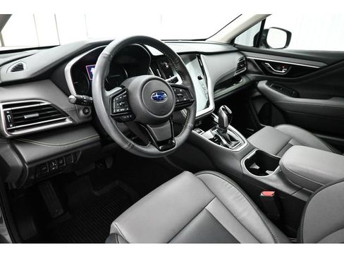 Used 2025 Subaru Outback Onyx Edition AWD/4WD image 11