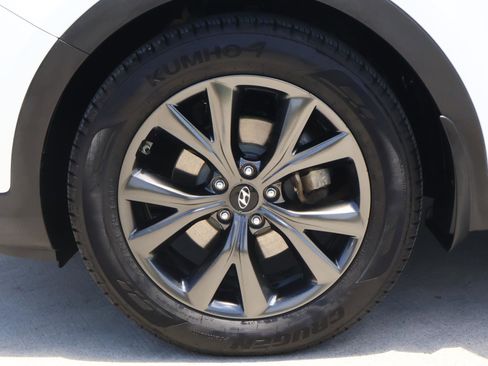 Used 2018 Hyundai Santa Fe Sport FWD image 8