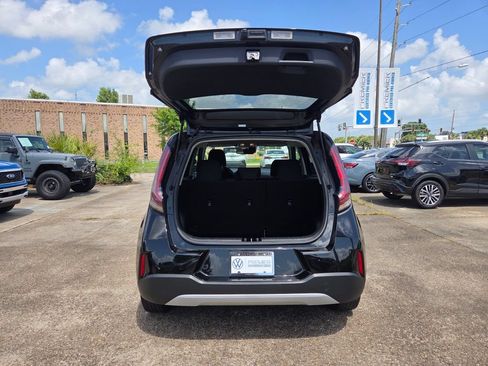Used 2025 Kia Soul LX w/ LX Technology Package FWD image 27