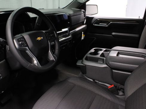 Used 2024 Chevrolet Silverado 1500 LT AWD/4WD image 22
