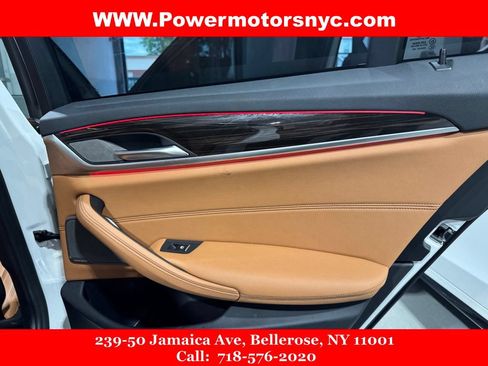 Used 2021 BMW 540i w/ M Sport Package RWD image 32