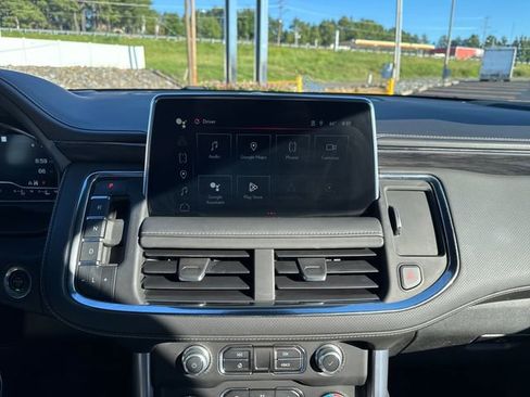 Used 2023 GMC Yukon XL SLT image 18