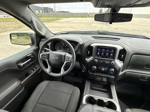 Used 2022 Chevrolet Silverado 1500 RST w/ Z71 Off-Road Package AWD/4WD image 17