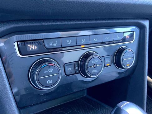 Used 2021 Volkswagen Tiguan SEL w/ 3-Row Tiguan MDO Package image 28