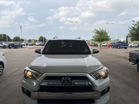 Used 2019 Toyota 4Runner Limited AWD/4WD image 24
