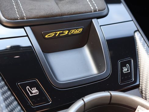 Certified 2025 Porsche 911 GT3 RS RWD image 26