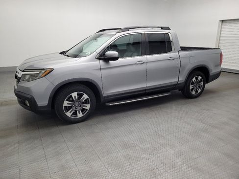 Used 2017 Honda Ridgeline RTL-T image 2