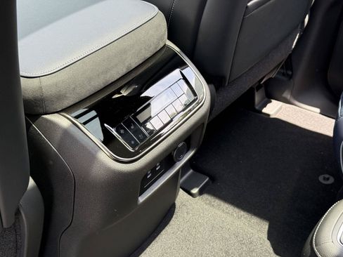 New 2026 INFINITI QX80 4WD image 23
