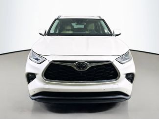 Used 2021 Toyota Highlander Limited FWD video 2