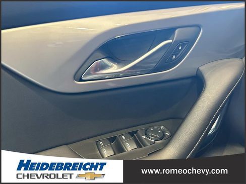 Used 2024 Chevrolet Blazer LT w/ Convenience Package FWD image 11
