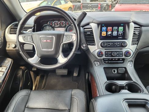 Used 2020 GMC Yukon XL SLT AWD/4WD image 13