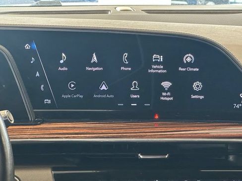 Used 2022 Cadillac Escalade ESV Premium Luxury AWD/4WD image 14