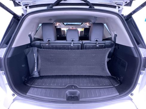 Used 2022 Nissan Pathfinder Platinum w/ Cargo Package AWD/4WD image 46