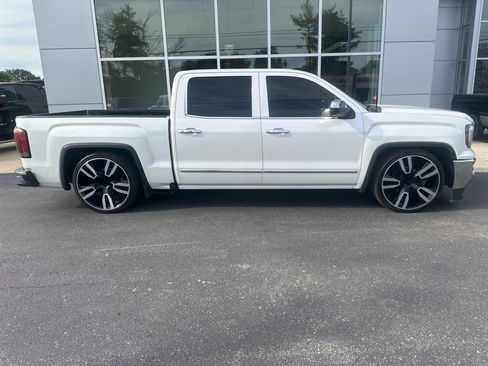 Used 2017 GMC Sierra 1500 SLT w/ Texas SLT Premium Package RWD image 6