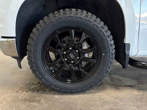 Used 2025 Chevrolet Silverado 1500 LT image 29