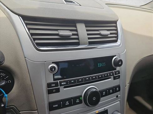 Used 2009 Chevrolet Malibu Hybrid FWD image 12