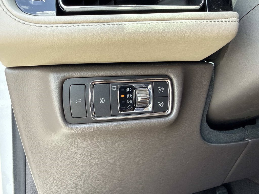 Certified 2021 Lincoln Aviator Reserve w/ Elements Package Plus RWD image 33